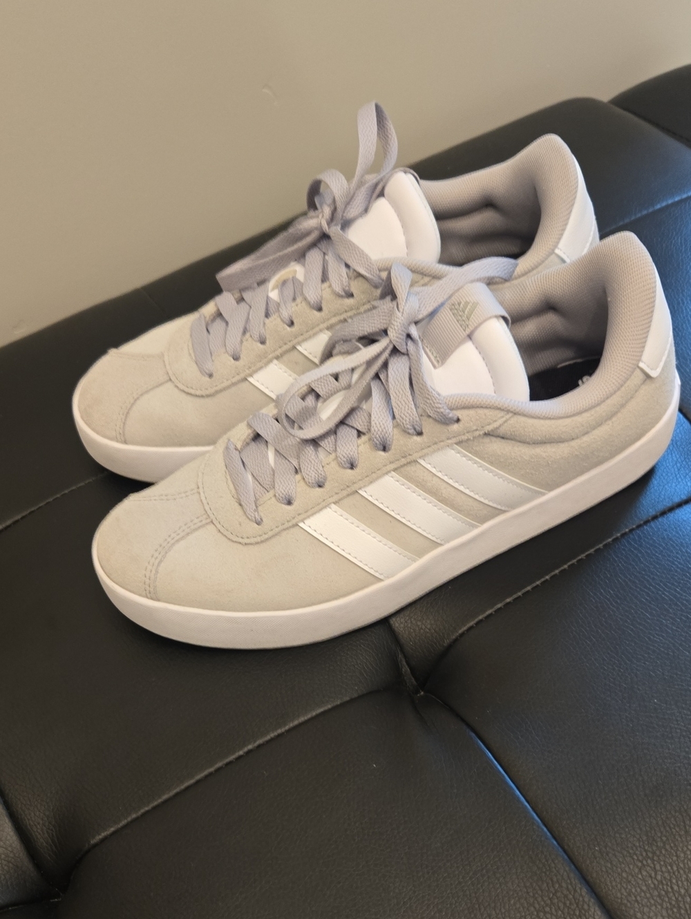 adidas Women's Light Gray and White Suede Court Sneakers. Like New. Size 7.5.